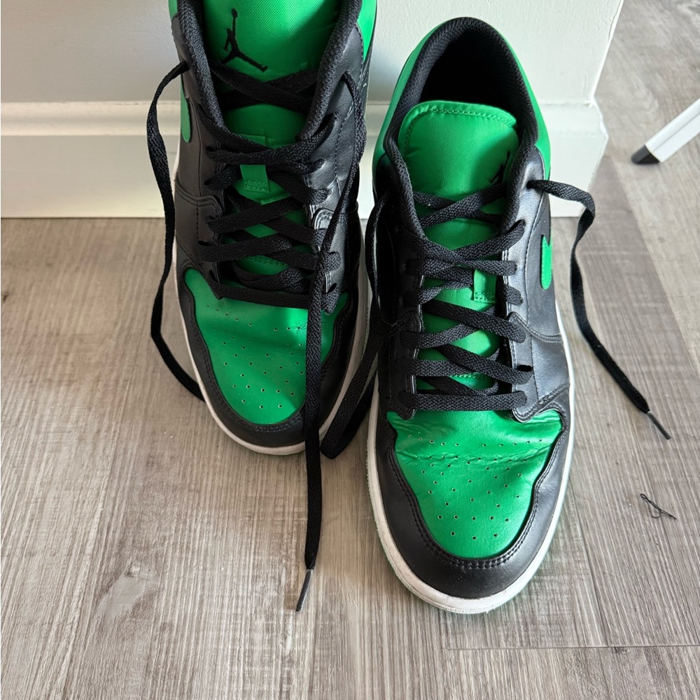 Black and Green Men's Jordans